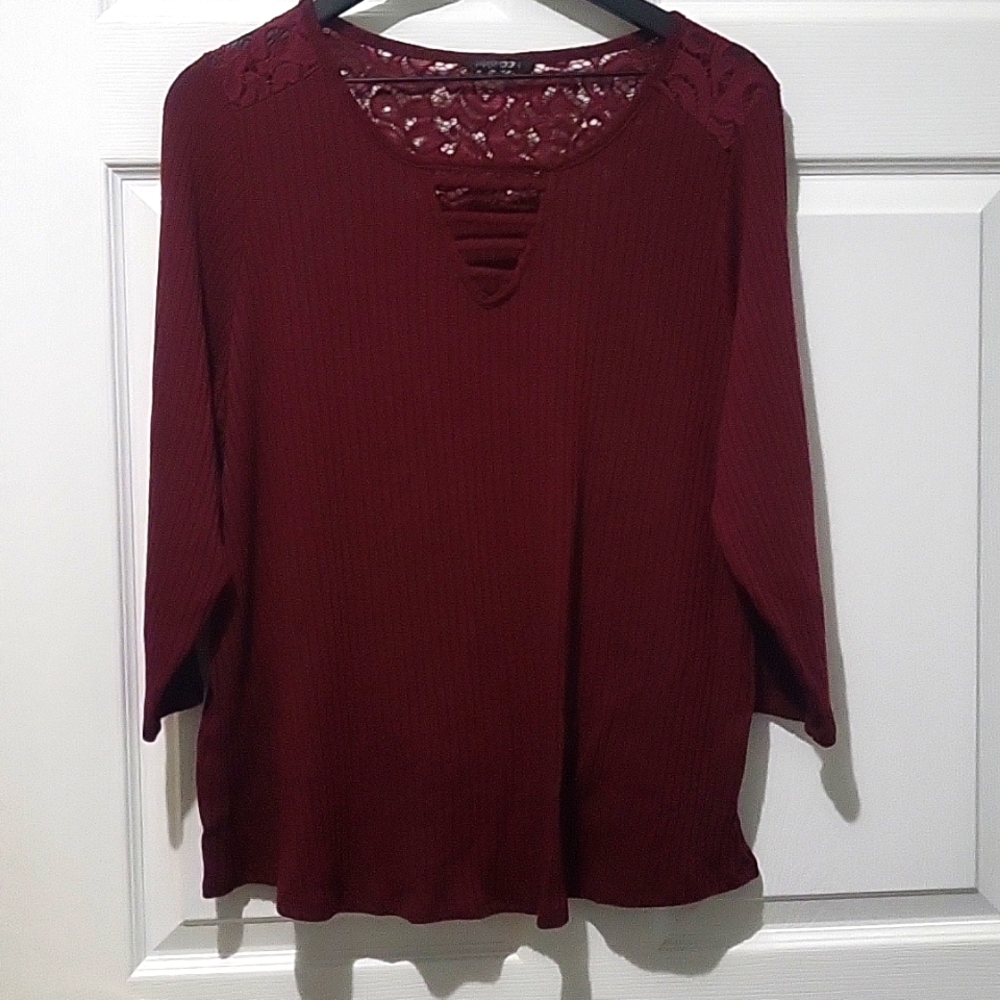 Women's size 2X knit top